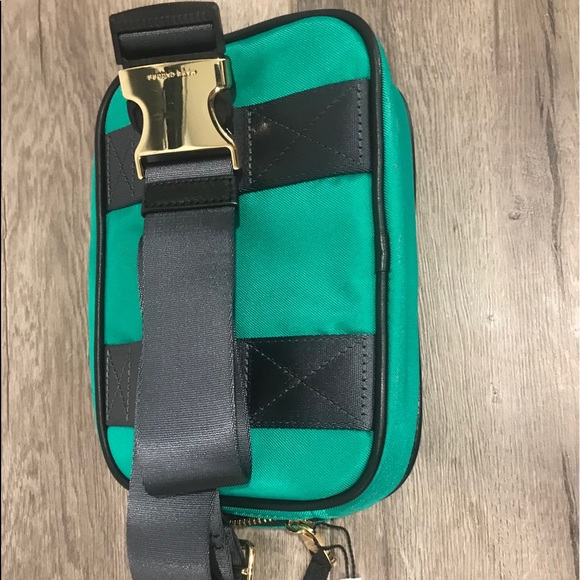 SOLD 100% Authentic Marc Jacobs green belt bag - Picture 4 of 5